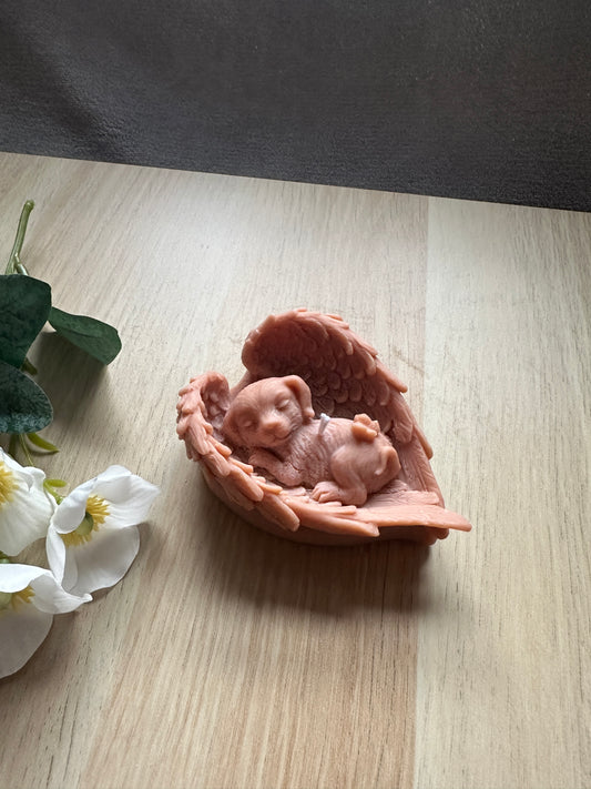 Hund in Flügel